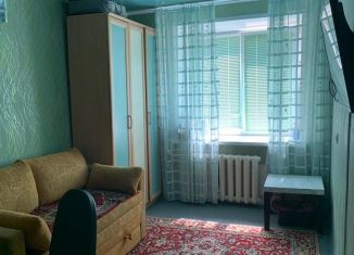 Продам 3-ком. квартиру, 61 м2, Елабуга, улица Галиаскара Камала, 31