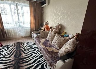 3-комнатная квартира на продажу, 64 м2, Азов, улица Макаровского, 88