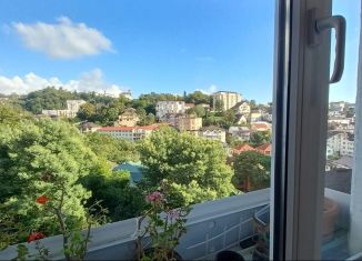 2-комнатная квартира в аренду, 34 м2, Сочи, улица Макаренко, 6, микрорайон Макаренко