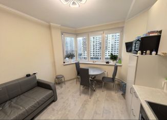 Продается двухкомнатная квартира, 59 м2, Москва, улица Лавриненко, 5