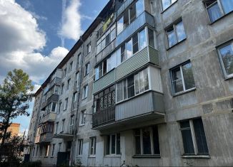 Продается 2-комнатная квартира, 46 м2, поселок Любучаны, Спортивная улица, 1