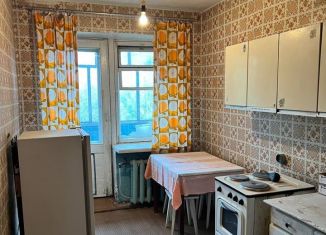 Продается двухкомнатная квартира, 43.3 м2, Тобольск, улица Ленина, 135