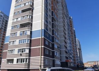 Продажа 3-ком. квартиры, 63 м2, Брянск, улица Комарова, 49, ЖК Речной