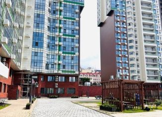 Продается 2-ком. квартира, 52.4 м2, Хабаровский край, улица Тургенева, 48В