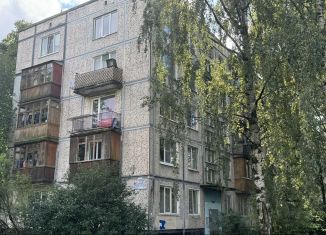 Продажа 3-ком. квартиры, 55.9 м2, Санкт-Петербург, Пролетарская улица, 107