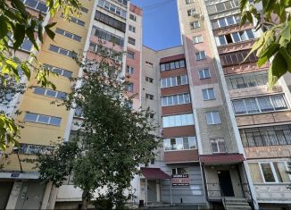 Продажа двухкомнатной квартиры, 83 м2, Челябинск, улица Косарева, 71