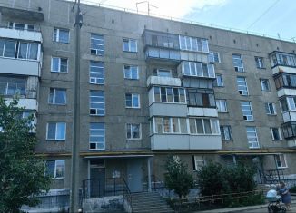 Сдается двухкомнатная квартира, 53 м2, Копейск, Комсомольская улица, 46