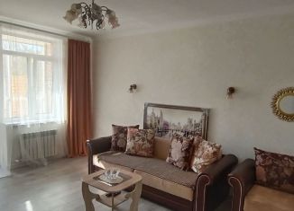 Продам 2-ком. квартиру, 66 м2, Ставрополь, улица Ленина, 256