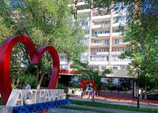 Продается 2-комнатная квартира, 65.4 м2, Астраханская область, улица Урицкого, 5/3/4