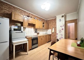 Сдается в аренду 2-ком. квартира, 60 м2, Москва, Лебедянская улица, 17к3, станция Покровское