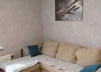 Сдается в аренду квартира студия, 35 м2, Казань, улица Родины, 26А