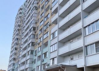 Сдам в аренду 1-комнатную квартиру, 37 м2, Краснодар, ЖК Карасунские Озёра, Краевая улица, 1/2