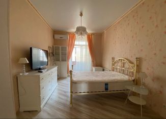 Сдам в аренду 4-ком. квартиру, 98 м2, Московская область, улица Чкалова, 4