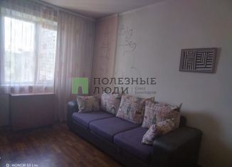 Продается 3-ком. квартира, 73 м2, Чита, улица Забайкальского Рабочего, 36