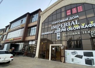 Продается торговая площадь, 300 м2, Махачкала, проспект Амет-Хана Султана, 61А, Советский район