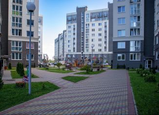 Продаю 3-ком. квартиру, 81 м2, Калининградская область, Суздальская улица, 15