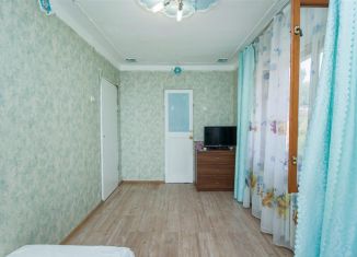 Продажа 2-комнатной квартиры, 46 м2, Краснодар, улица Крупской, 105