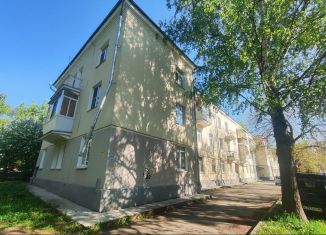 Продается 3-комнатная квартира, 60 м2, Екатеринбург, улица Испытателей, 9, метро Ботаническая