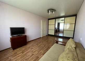 Продам 1-ком. квартиру, 36 м2, Ростов-на-Дону, Октябрьский район, улица Платона Кляты, 21