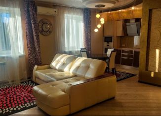 Аренда трехкомнатной квартиры, 80 м2, Уфа, улица Чернышевского, 105к1