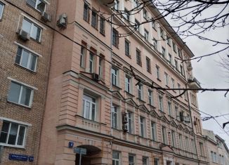 Сдача в аренду 2-комнатной квартиры, 85 м2, Москва, Средний Каретный переулок, 4