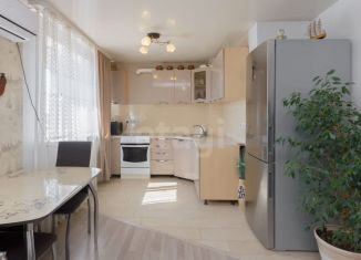 Продаю 2-ком. квартиру, 62.3 м2, Тюмень, улица Пермякова, 83к2