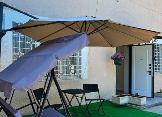 Сдается в аренду дом, 300 м2, посёлок городского типа Дагомыс, Батумское шоссе, 112