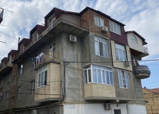 Продам 1-ком. квартиру, 40 м2, посёлок городского типа Семендер, проспект Казбекова, 117