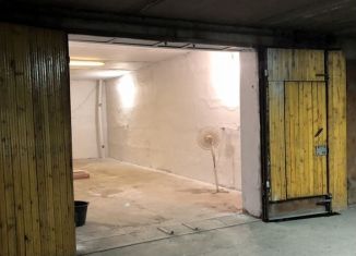 Сдам в аренду гараж, 30 м2, Новосибирск, метро Золотая Нива, улица Толбухина, 19А