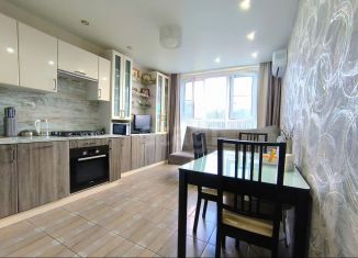 Продам 2-комнатную квартиру, 60.5 м2, Смоленск, 1-й Краснофлотский переулок, 15Б