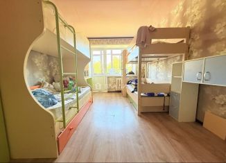 Продажа двухкомнатной квартиры, 46 м2, Смоленск, улица Кутузова, 12