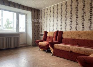 Продается трехкомнатная квартира, 60.2 м2, Канаш, микрорайон Восточный, 25