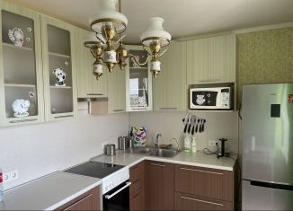 Сдаю в аренду 1-ком. квартиру, 38 м2, Уфа, улица Лётчиков, 14к1