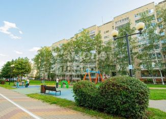 Продам трехкомнатную квартиру, 63.6 м2, Липецк, улица М.И. Неделина, 49