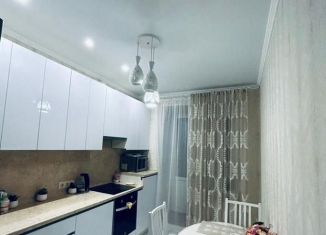 Продам 2-ком. квартиру, 53 м2, Татарстан, улица Рауиса Гареева