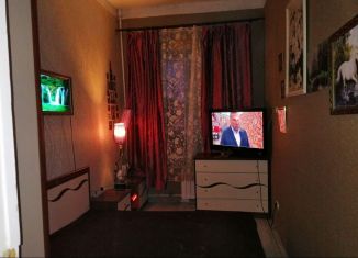 Сдается в аренду комната, 12 м2, Серпухов, улица Карла Маркса, 1