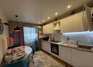 Продам 2-ком. квартиру, 60 м2, Владимир, улица Горького, 117