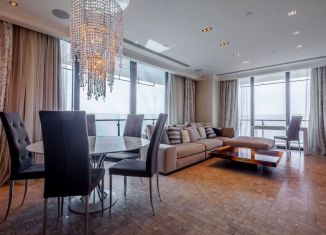 Продажа 2-ком. квартиры, 95 м2, Сочи, улица Орджоникидзе, 17, микрорайон Центральный