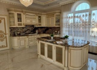 Продам 2-ком. квартиру, 70 м2, Избербаш, улица Г. Брода, 2