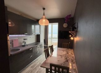 Сдача в аренду однокомнатной квартиры, 40 м2, Владивосток, Пологая улица, 55