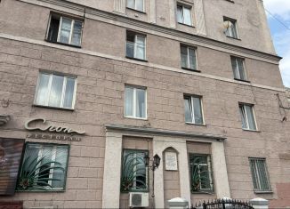 Продается двухкомнатная квартира, 58.1 м2, Челябинск, Российская улица, 200