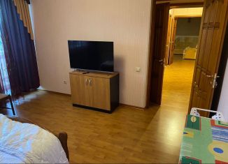 Сдается двухкомнатная квартира, 70 м2, Уфа, улица Энгельса, 9