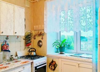 Продаю трехкомнатную квартиру, 51 м2, Коряжма, улица Гоголя, 24