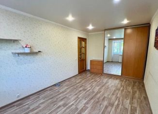 Продается однокомнатная квартира, 31 м2, Смоленск, улица Крупской, 30
