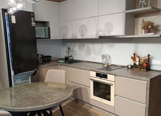 Сдается в аренду 2-ком. квартира, 70 м2, Новосибирск, Красный проспект, 167/4, метро Заельцовская