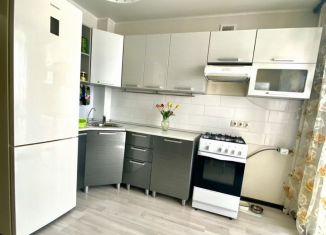 Продаю 1-комнатную квартиру, 40.8 м2, Энгельс, проспект Строителей, 47/4, ЖК Парковый