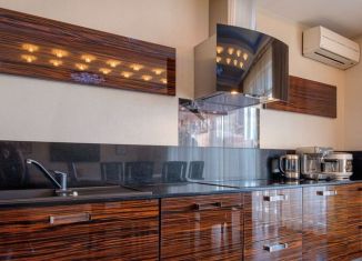 Аренда 4-комнатной квартиры, 92 м2, Крым, Загородная улица, 17Д