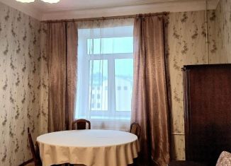 Сдается 2-комнатная квартира, 71 м2, Санкт-Петербург, улица Комиссара Смирнова, 15