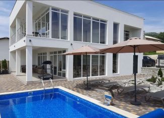 Аренда дома, 220 м2, Крым, Чатырдагская улица, 8