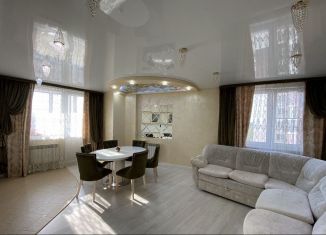 Продам 3-ком. квартиру, 81.4 м2, Киров, улица Калинина, 40